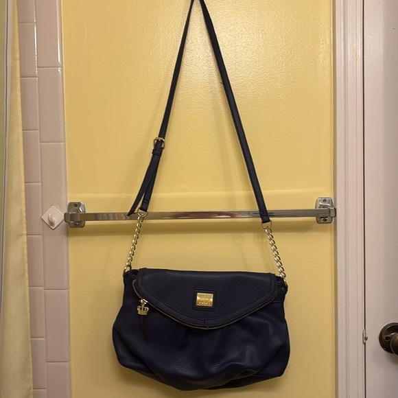 Juicy Couture Navy Traveler Flab Crossbody Bag - Picture 2 of 11